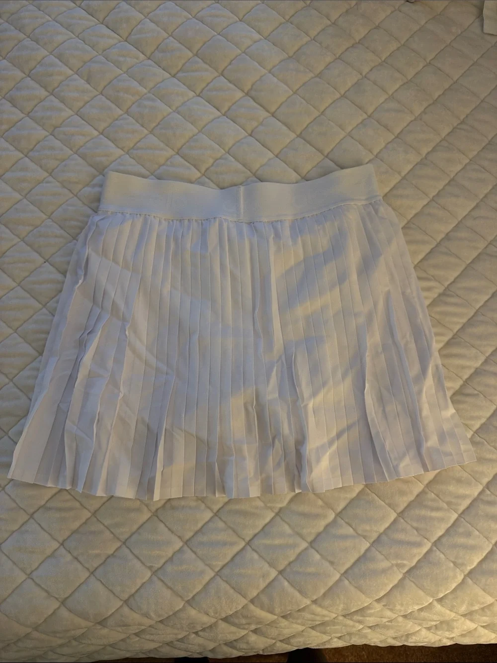 ALO Yoga White Pleated Skirt - Picture 4 of 4